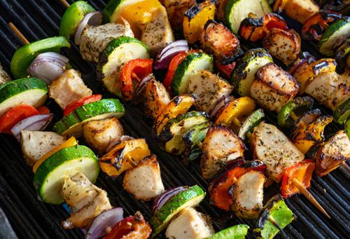 mediterranean chicken kabobs for your picky eater's lunch